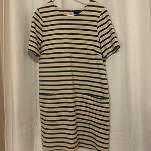 Marc Jacob’s size m 100% Cotton dress. Striped cream and navy‎ blue.